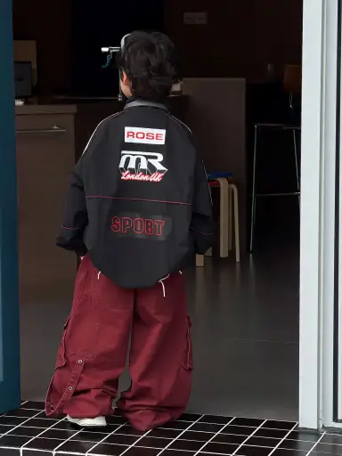 ブラック