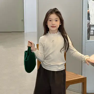 アイボリー