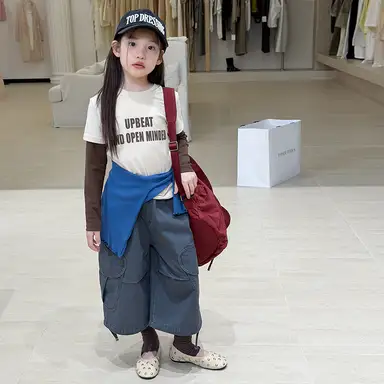 アイボリー