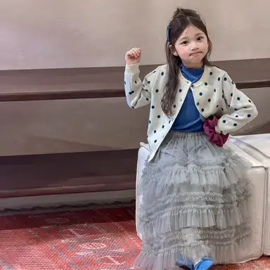 アイボリー