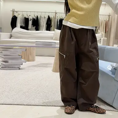 ブラウン