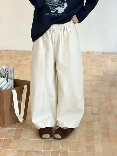 アイボリー