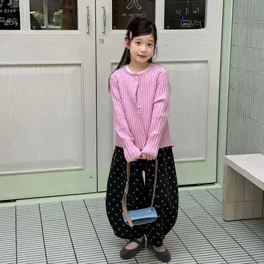 ピンク