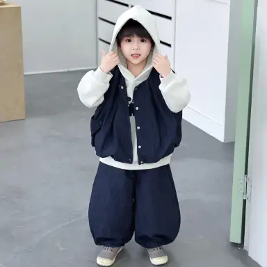 アイボリートップス＋ネイビーベスト＋ネイビーパンツセット