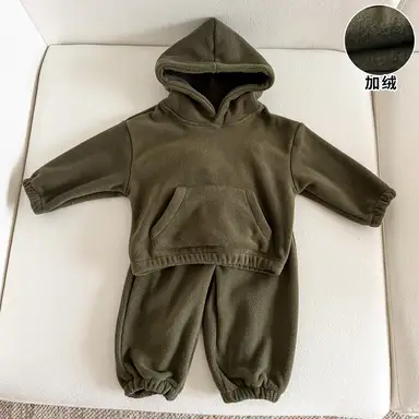 ダークグリーン 上下セット