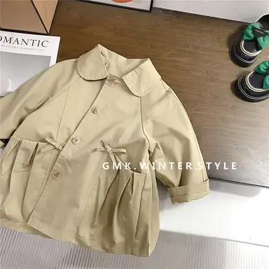 ベージュ アウター