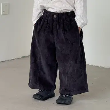 ブラック パンツ