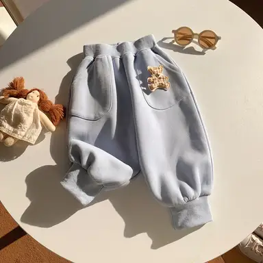ブルー