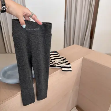 ダークグレー レギンス