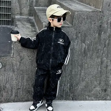 ブラック