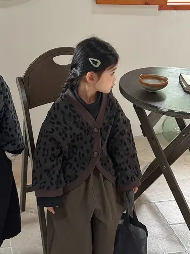 ブラウン