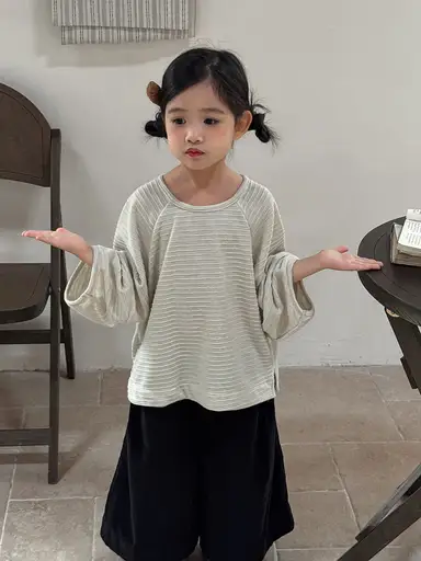 アイボリー