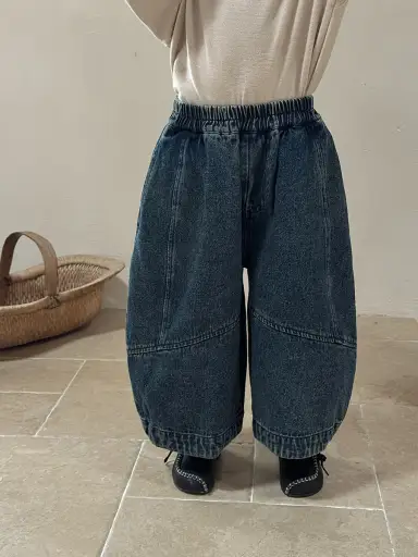 ブルー