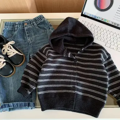 ブラック
