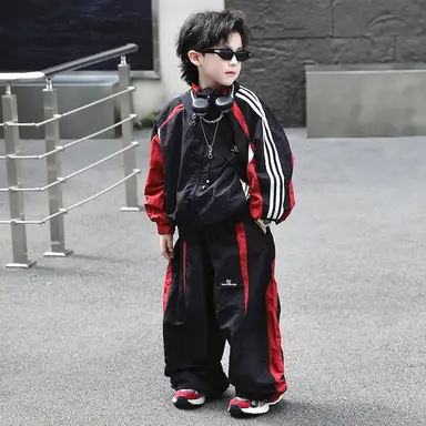 ブラック