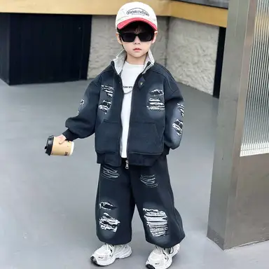 ダークグレー