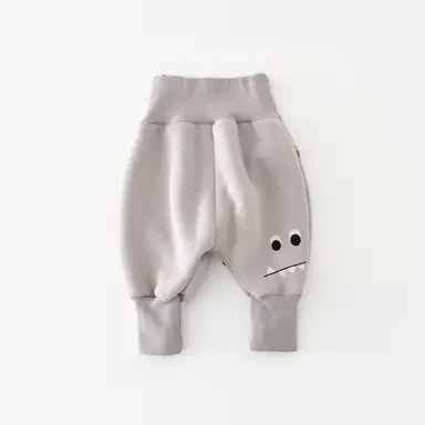グレー パンツ
