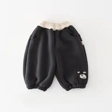 ブラック パンツ