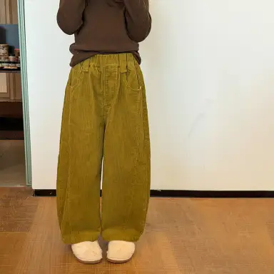 イエロー