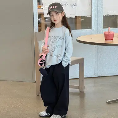 ブルー