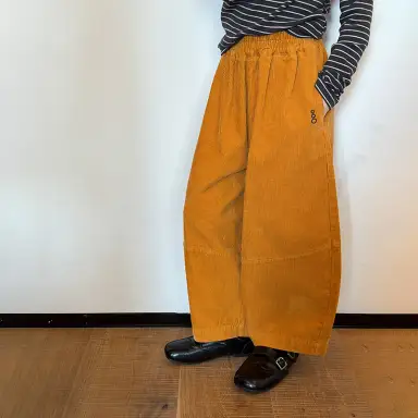 イエロー