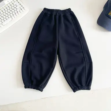 ブラック パンツ