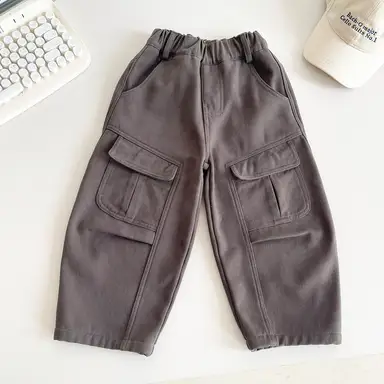 グレー パンツ