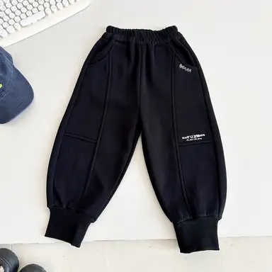 ブラック パンツ