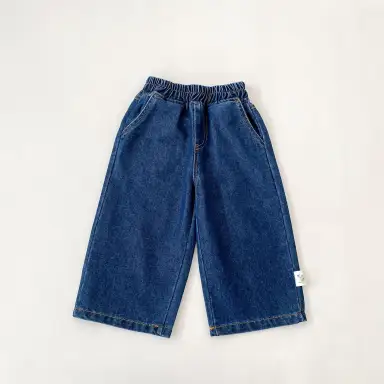 ブルーデニムパンツ