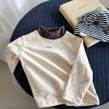 ベージュ トップス