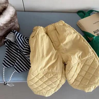 イエロー パンツ