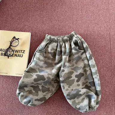 グリーン パンツ