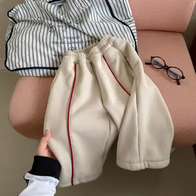 アイボリー パンツ