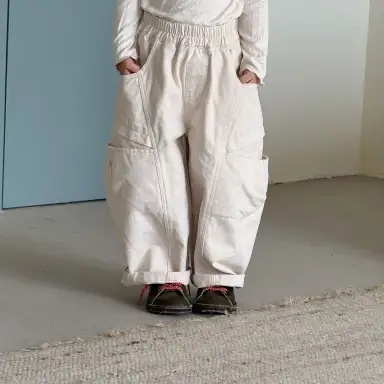 アイボリー
