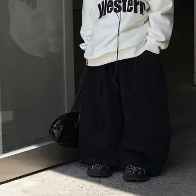 ブラック パンツ
