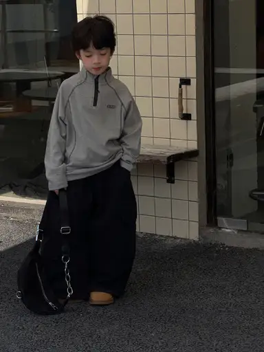 グレー トップス