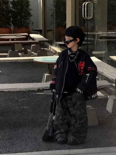 ブラック アウター