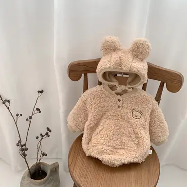 ベージュ ロンパース