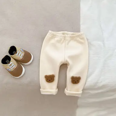 アイボリー パンツ