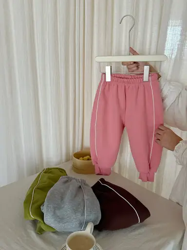 ピンク パンツ