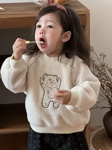 アイボリーくまトップス