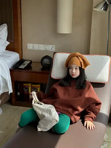 ブラウン トップス