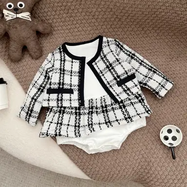 アイボリー カーディガン＋ロンパースセット