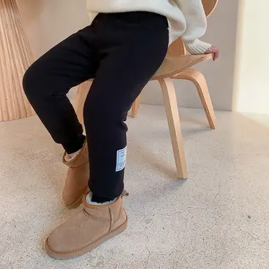 ブラック パンツ