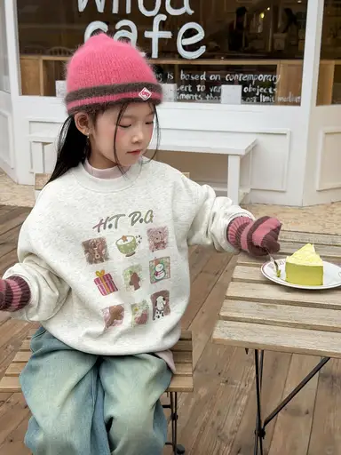 グレー トップス