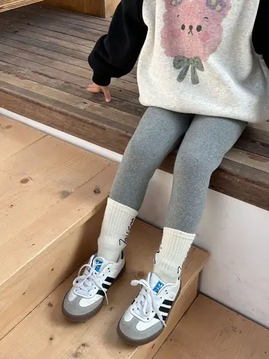 ライトグレー レギンス