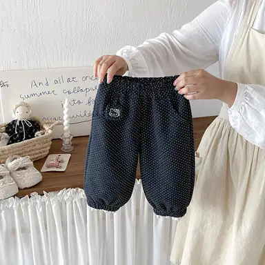 ダークグレー パンツ