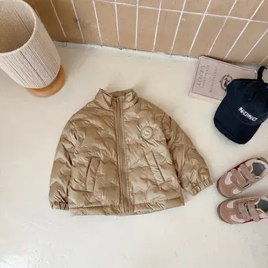 ベージュ アウター