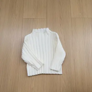 アイボリー トップス