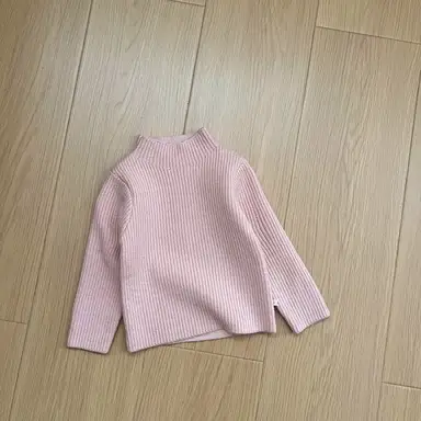 ピンク トップス